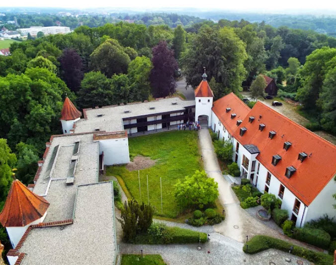 Schloss Reisensburg Wissenschaftszentrum, Germany